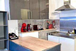 Loft - Sleeps 2 - Parking - Close to Station - 9