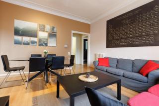 Elegance and Comfort in Barcelona, 4Bedroom Apartment in the Most Exclusive Area - 9