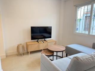 NEW - Old Town Modern Apartment Close to Beach - 8