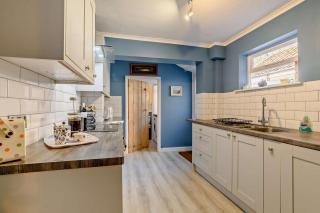 Bond Cottage - 6