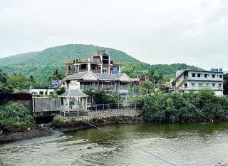 Vista Villa- A Riverside Villa in Alibaug - 7
