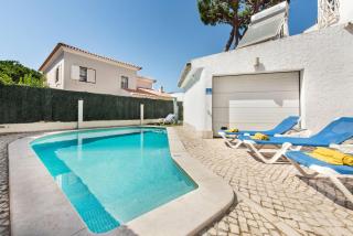 Residential cul-de-sac walking distance to centre, private pool, free AC wifi - 7