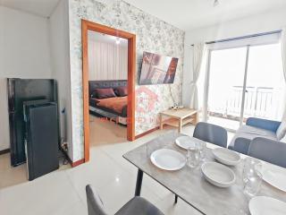 Best View 1BR Baywalk Condo Pool Gym, Wi-Fi - 9