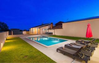 Stunning Home In Bibici - 0