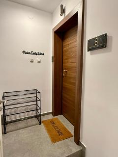 Modern Family Retreat - 1