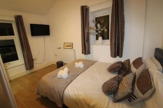 Reeves House By Smart Corporate Stays - 2