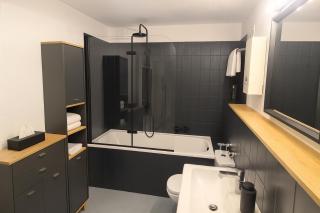 Cozy City Apartments 2, 2-Room Flat for Vacation & Messe Düsseldorf, Perfect Connectivity - 1