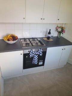 3 Bed Central Flat Ideal for Contractors - 8