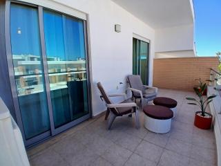 Sunny Duplex with Pool in Albufeira by LovelyStay - 7