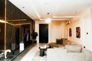 Oasis Beautiful 2 Bedroom Shortlet Apartment - 1