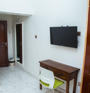 Whispering Palms Gardens, Hotel and Suites - 1