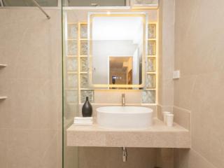 2 Bedrooms for 4 Guests with Terrace in the Heart of Sathorn - 7