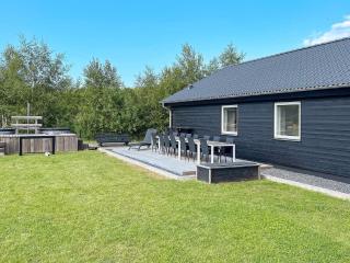 14 person holiday home in Glesborg - 8