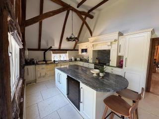 Barn Retreat - Sleeps 14 Swimming Pool & Hot Tub - 8