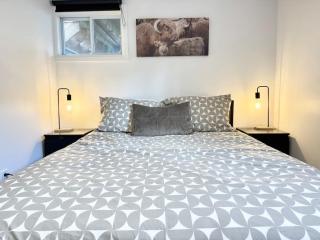 Ste-Foy urban area - 4 bedrooms - Spa - EV chrger - 4