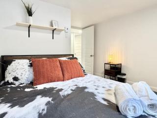 Ste-Foy urban area - 4 bedrooms - Spa - EV chrger - 3
