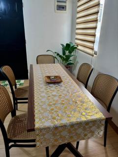 Elisa's 3BR Home with Pool - 2