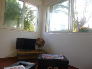 Mas Picton chambres d'hôtes piscine jardin 10 min à pied de la mer - 2