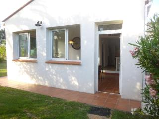 Mas Picton chambres d'hôtes piscine jardin 10 min à pied de la mer - 1