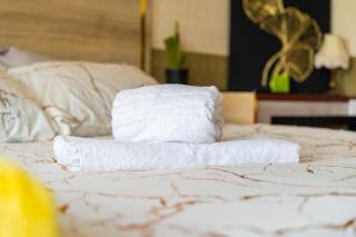 VillaromAfrica Staycations-Gold Suite - 4