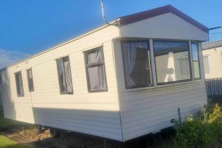 Caravan 88 2 Bed Sleeps 6 Parking - 4
