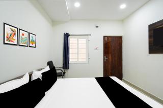 Collection O Priyadarshini Park Saroornagar - 4