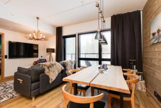 Levi Cranberry C 32 Visit Levi - 7