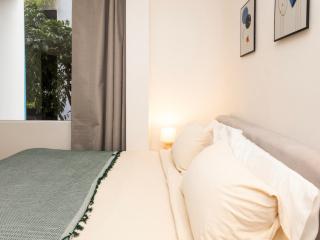 2 Bedrooms for 4 Guests with Kitchen at Heart of Sathorn - 6