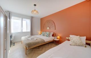 L'Appart - À 2 min de la Gare - Bureau - Wifi - 6V - 7