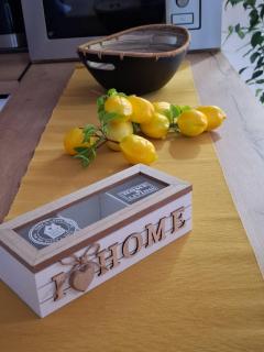Lemon Place - 8