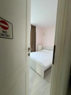 RED3 ARAD Apt-Fast Wi-Fi-Self Check-in - 3