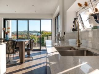 The Brook - Uk45836 - 1