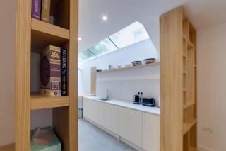 Bright Beautiful Modern 2 Bed Home Pass The Keys - 4