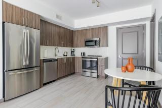 Blueground Upper East Side pool nr Baywood Park MIA-157 - 4