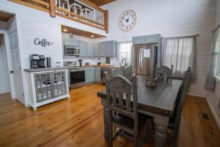 Ozark Escape - Hot Tub Mountain Views and Near Buffalo River - 5