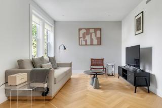 Blueground Baldwin washer nr Fresh Pond BOS-1240 - 0