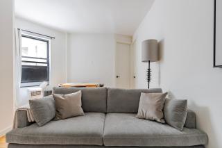 Blueground Upper East Side view nr Central Park NYC-2023 - 9