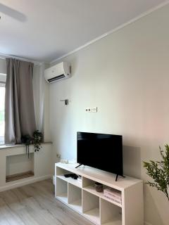 Modern 100m Apt In Sofia Center Vitosha Blvd - 7