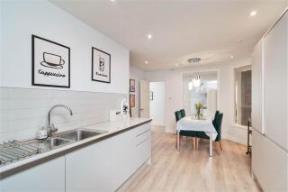 Stylish 2 Bedroom Apartment in Edinburgh - 2