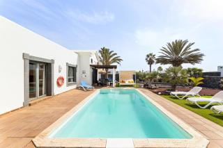 Home2Book Private Villa with Pool, Playa Blanca - 2
