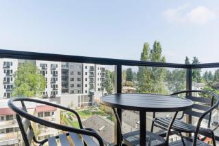 Blueground Meridian Park balcony nr Shoreline Park SEA-930 - 9