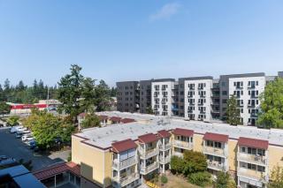 Blueground Meridian Park balcony nr Shoreline Park SEA-930 - 5