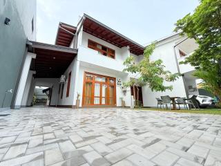 The Residence Retreat - 2