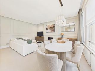 Designer Apartment in Little Venice with Lift - 0