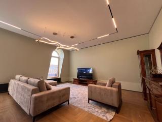 New Penthouse near Kok-Tobe with Mountain & City Views - 1