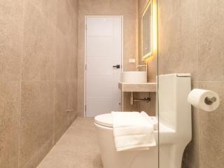 3 Bedrooms for 5 Guests in the Heart of Sathorn - 3