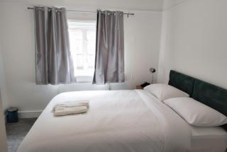 Cosy Chineham House - 7