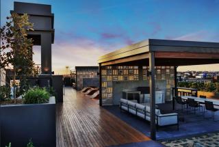 Swanky 2 bed apt with parking - easy city access - 7