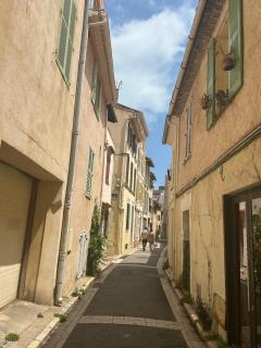 Cosy&Grand 2P lumineux au cœur du vieil Antibes - 3