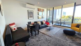 St Kilda vibes - City views, airy 1 bed sleeps 2-4 - 3